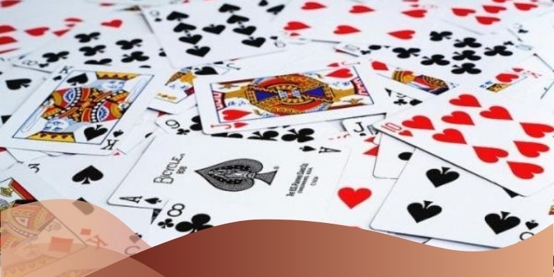 Kết hợp chiến thuật đếm bài để đưa ra quyết định hợp lý